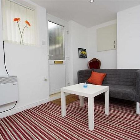 Brownhill Studio In Leeds Лідс Номер фото